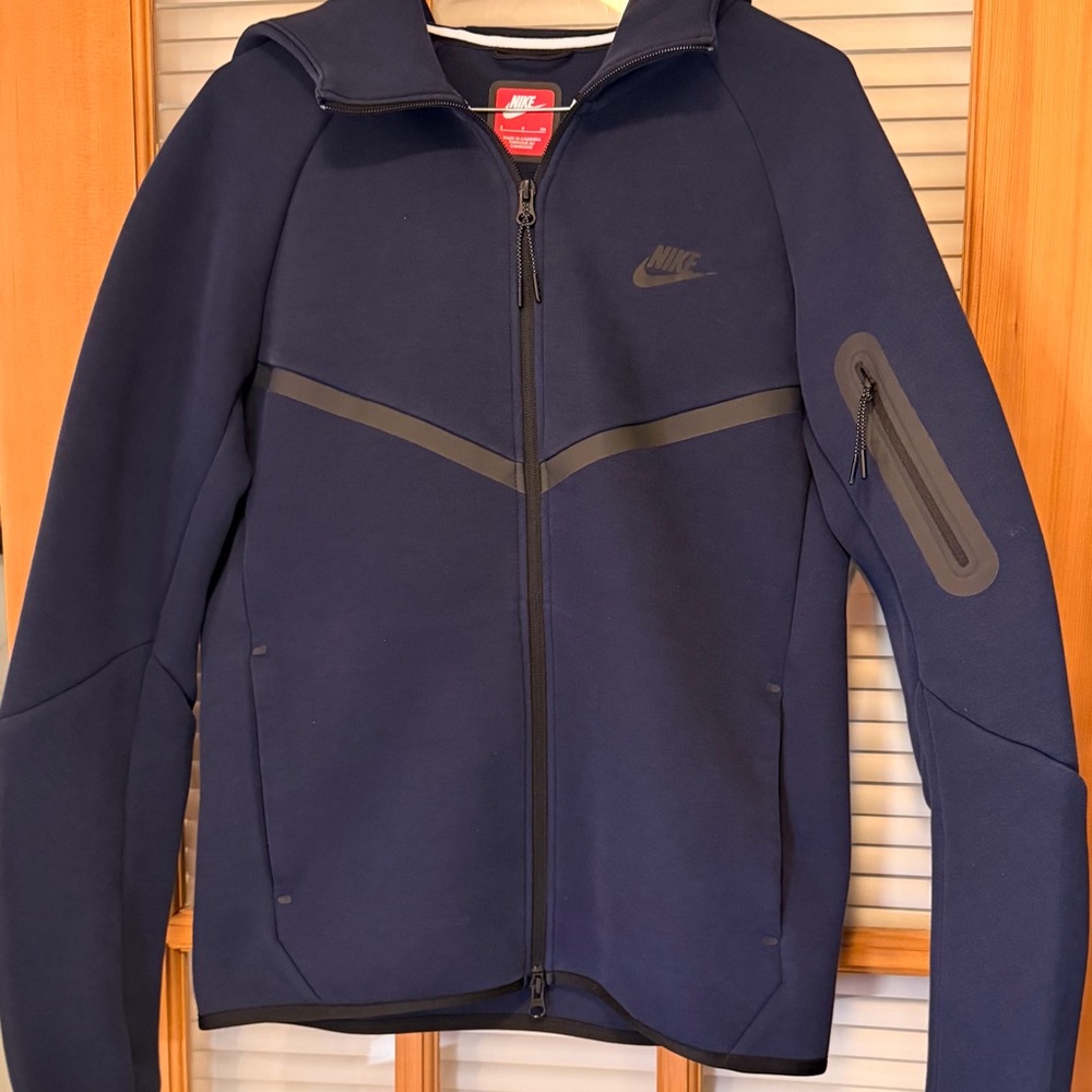 Nike Men's Dark Blue Performance Jacket
